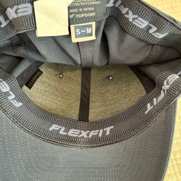 Travis Matthew SnapBack Hat - NWT - Picture 2 of 3